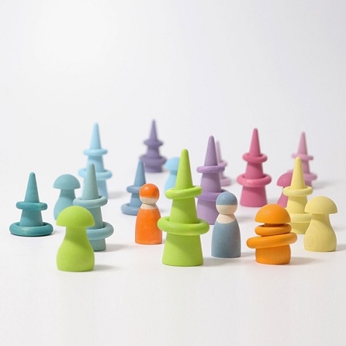 Grimms 6 koka sēnītes pasteļu krāsās kopā ar citām grimms rotaļlietām