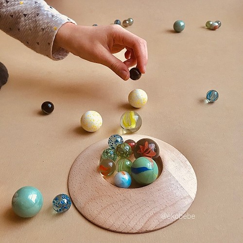 Wooden Marble Plate Game with 31 Glass Marbles