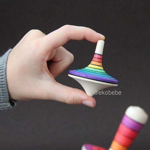 Mader Wooden Spinning Top Ralleye Rainbow - Large