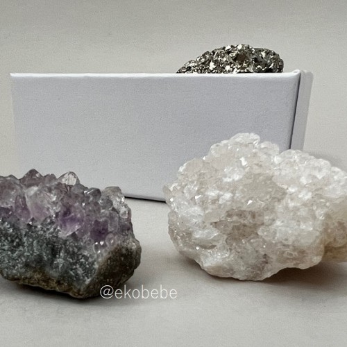 Giftbox Mineral Rock Crystals Healing Energy Stone Collection
