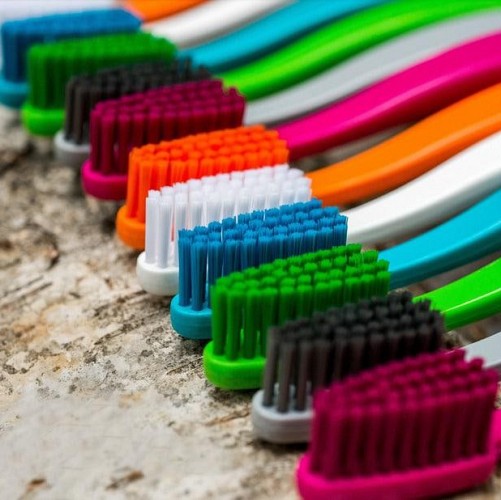 BIOBRUSH - Biodegradable Toothbrush
