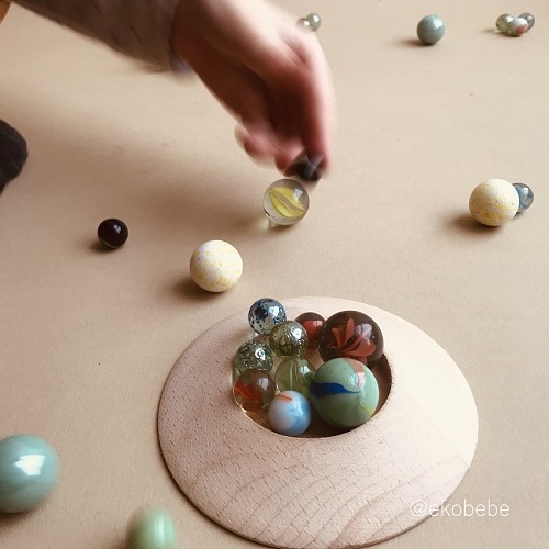 Wooden Marble Plate Game with 31 Glass Marbles