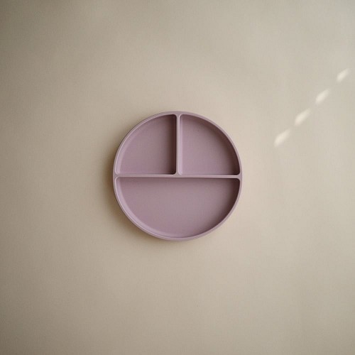 Mushie Silicone Plate with Divided Raised Edges - Soft Lilac