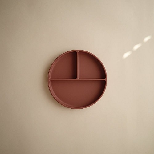 Mushie Silicone Plate with Divided Raised Edges - Woodchuck